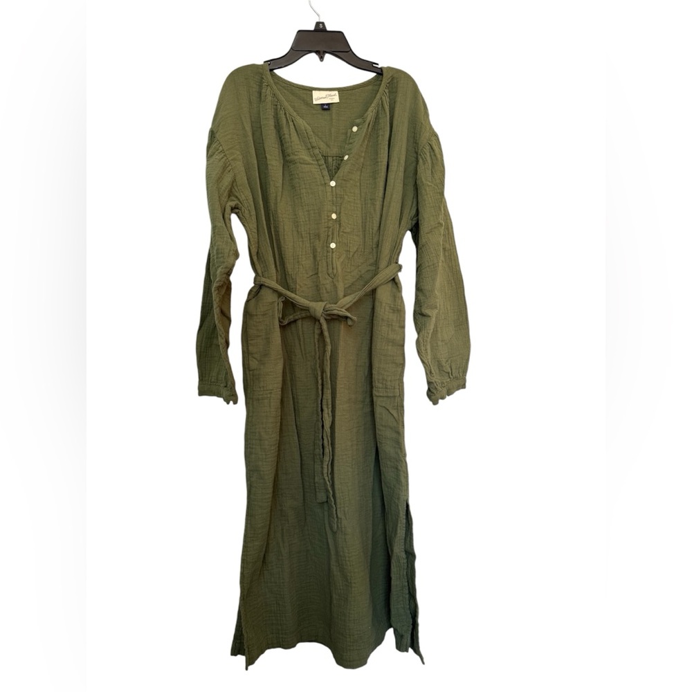 Universal‎ Thread green long sleeves dress size L